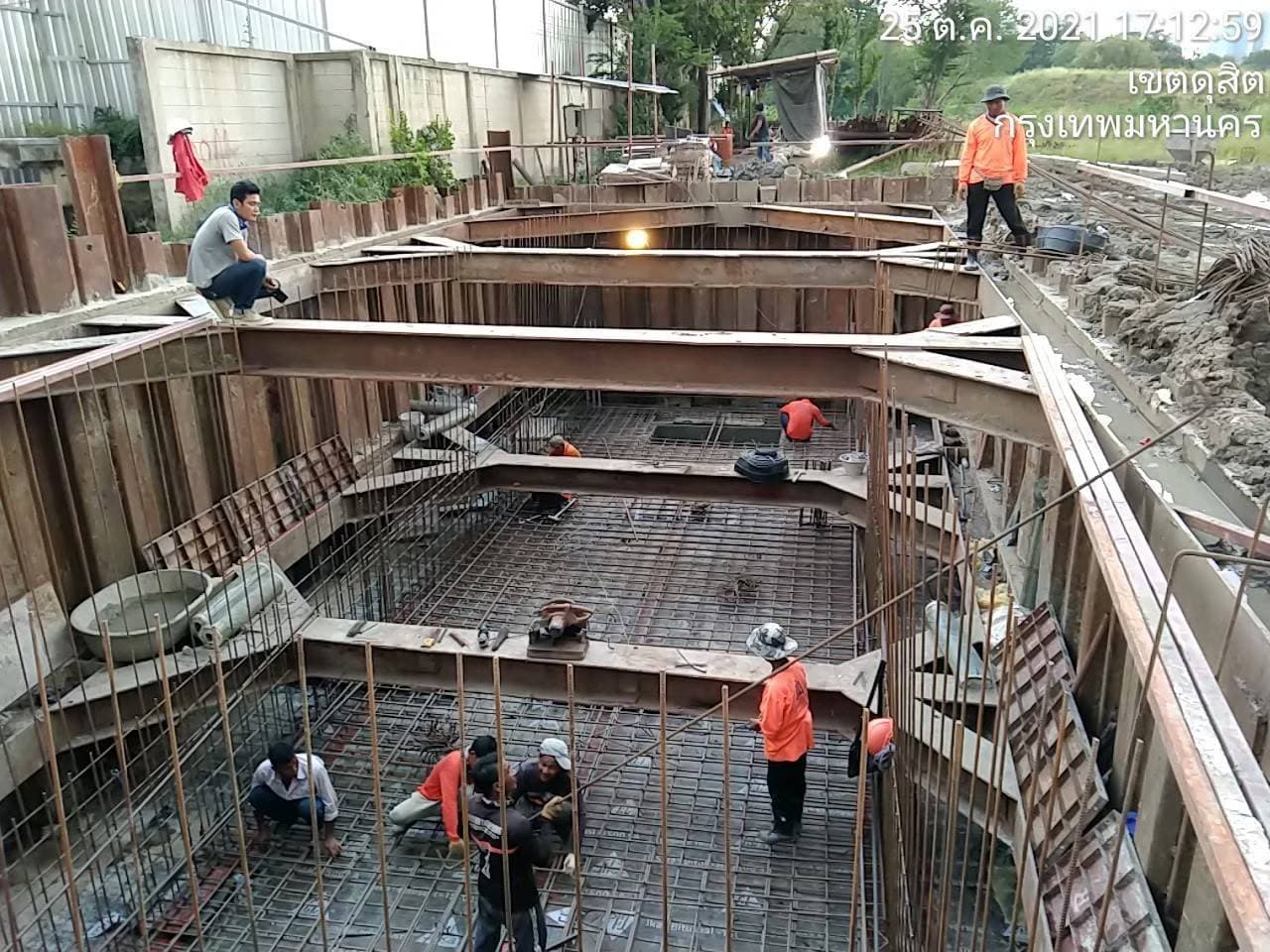 โครงการก่อสร้างอาคารงานระบบไฟฟ้าและประปาในพื้นที่ 901 แลนด์