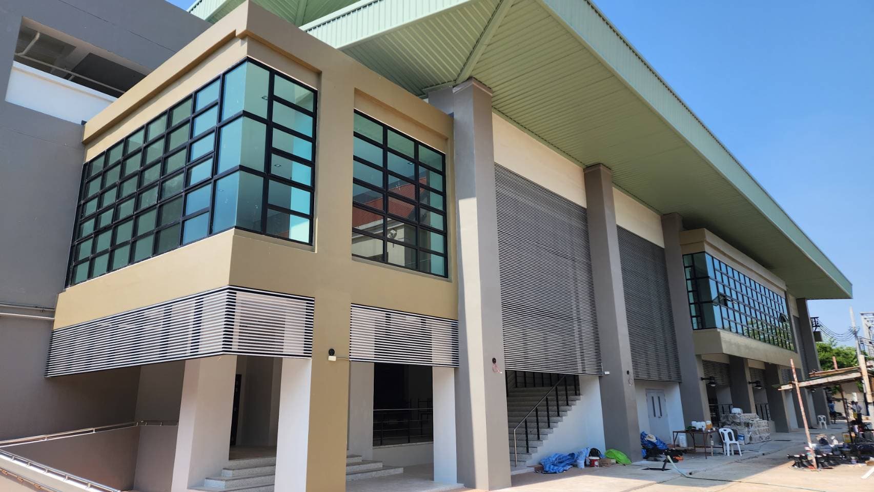 โครงการก่อสร้างอาคารหอประชุมนักเรียนพร้อมโรงอาหาร วิทยาลัยนาฏศิลปลพบุรี