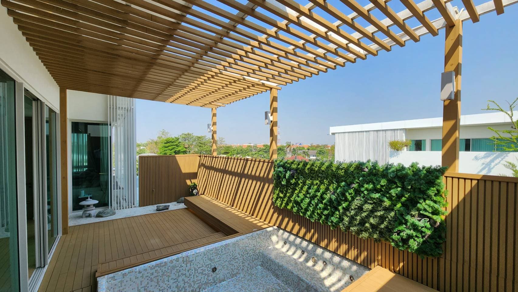 โครงการต่อเติมและปรับปรุงบ้านหรู VIVE เอกมัย